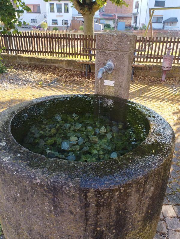 Dorfbrunnen Uttershausen